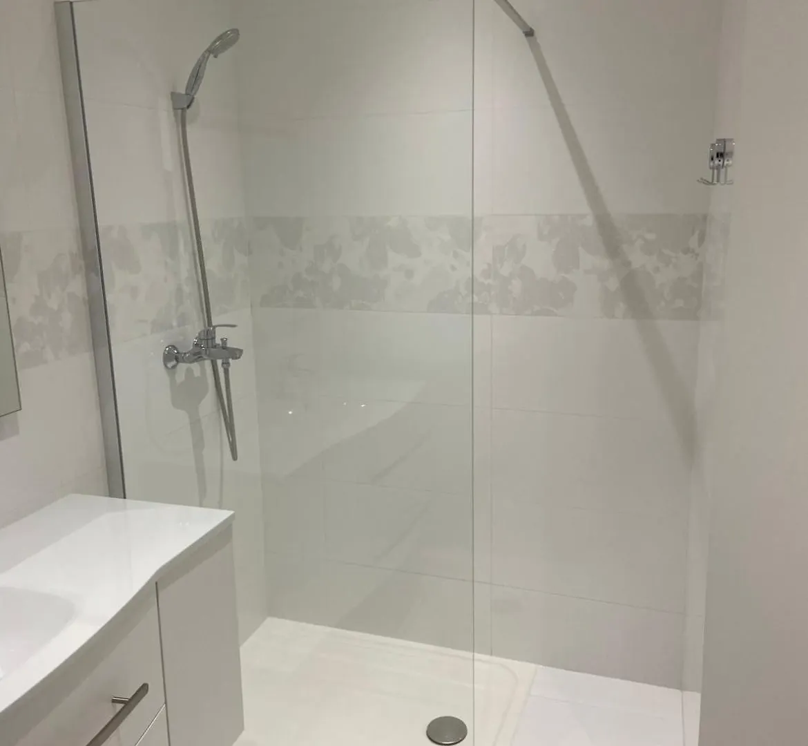 Appartement 3 Pieces Renove Beausoleil 0*,